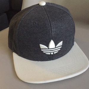 Adidas Originals SnapBack NWT